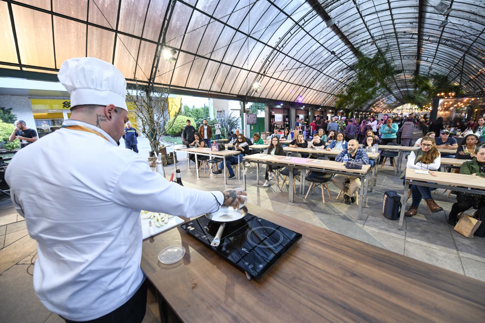 Arena Gastronômica será um show de cozinha com renomados chefs