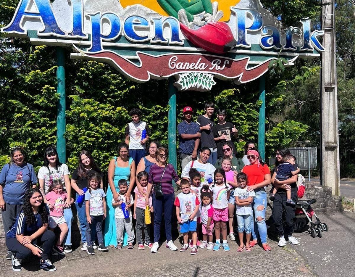 Alpen Park recebe 450 crianças no Dia Nacional da Alegria